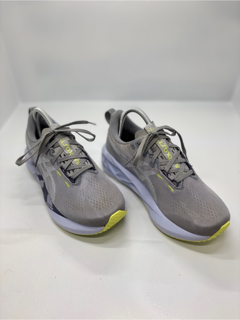 ASICS Novablast 5 Women’s Size 8 Grey Lime Green Running Shoes - Picture 10 of 14